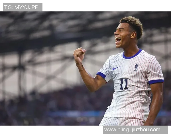 福将杜埃闪耀赛场17场比赛进球助巴黎全胜展现强大实力